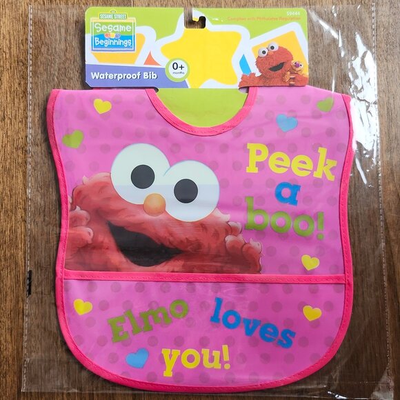 ADORABE SESAME STREET Baby Bib Peek a Boo Elmo Loves You Waterproof Bib BNIP - Picture 1 of 3